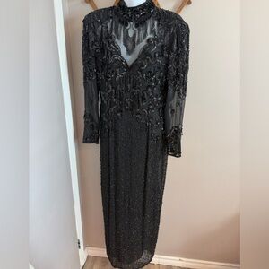 D'ore Della Roufogali Vintage 100% Silk Beaded Maxi L
Witchy elegant Whimsigoth